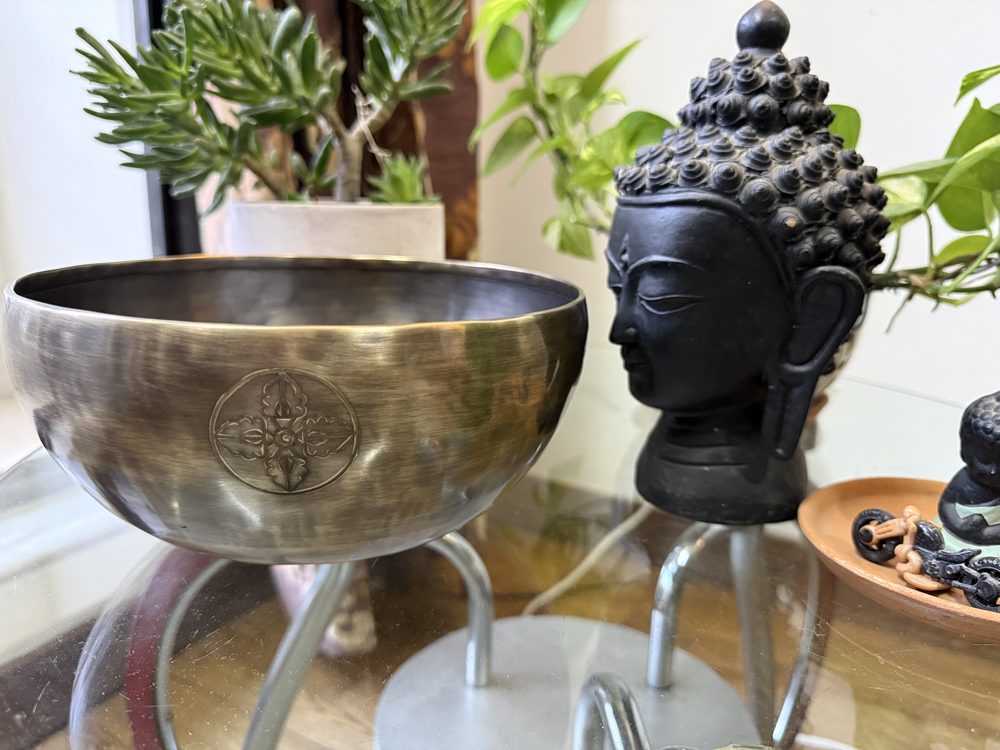 Classic double dorje singing bowl